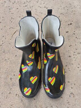 Norty Rainbow Heart Black Rubber Rain US 11 Womens Waterproof Pull-On Mid-Calf
